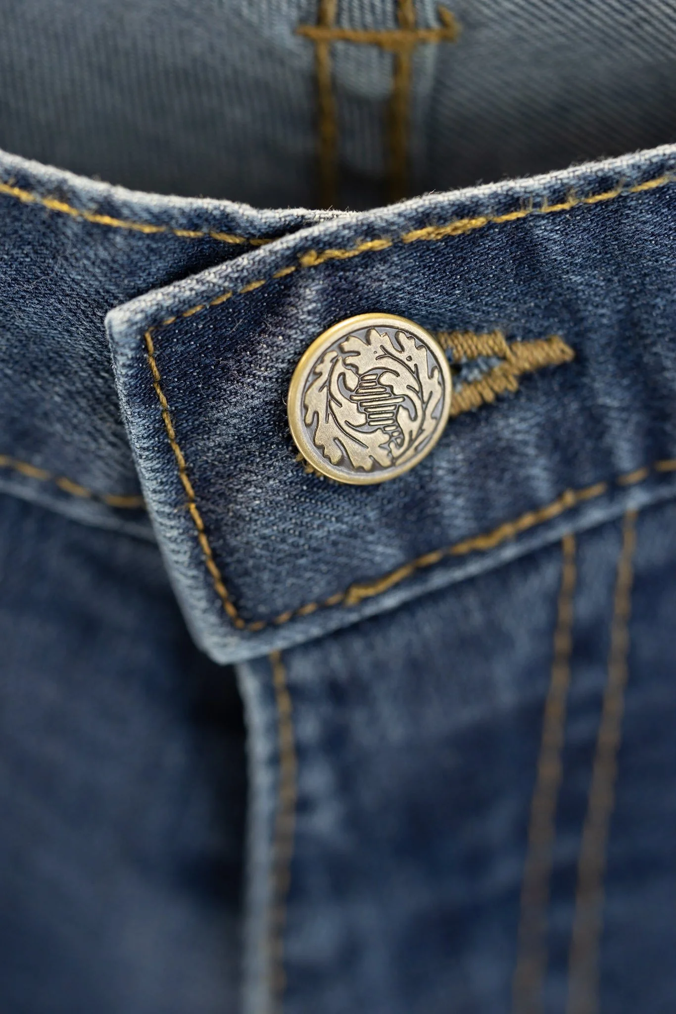 Slim Fit Medium Wash - Image 8